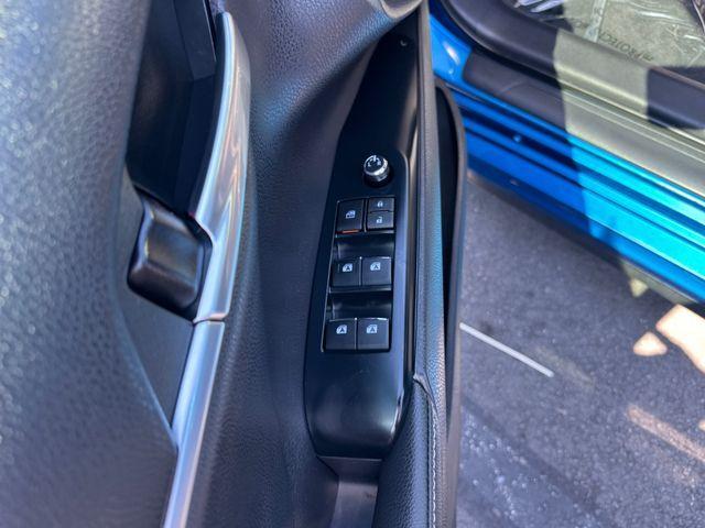 Photo of 2020 Blue Streak Metallic Toyota Camry