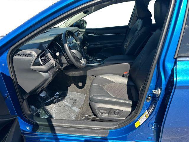 Photo of 2020 Blue Streak Metallic Toyota Camry