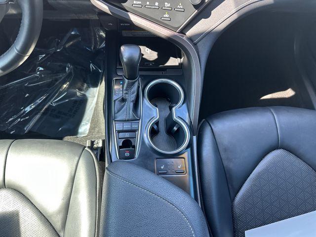 Photo of 2020 Blue Streak Metallic Toyota Camry