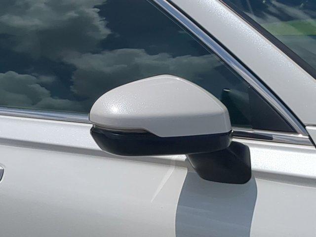 Photo of 2024 Platinum White Pearl Honda CR-V