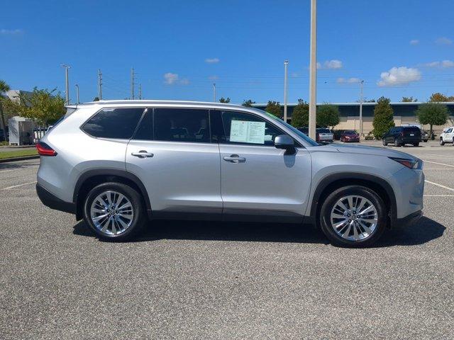 Photo of 2024 Celestial Silver Metallic Toyota Grand Highlander
