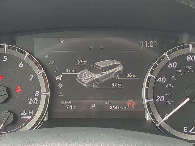 Photo of 2024 Magnetic Gray Metallic Toyota Highlander