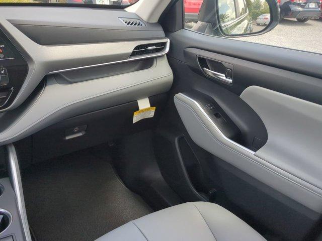 Photo of 2025 Heavy Metal Toyota Highlander