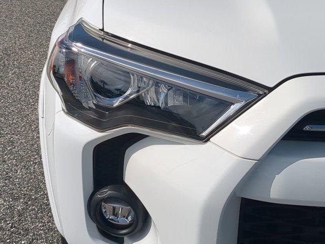 Photo of 2021 Super White Toyota 4Runner