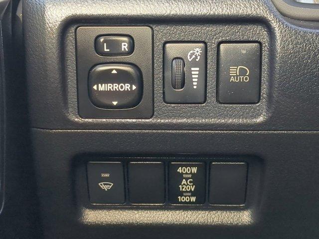 Photo of 2021 Super White Toyota 4Runner