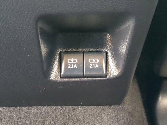 Photo of 2021 Super White Toyota 4Runner