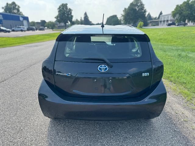 Photo of 2013 Black Toyota Prius c