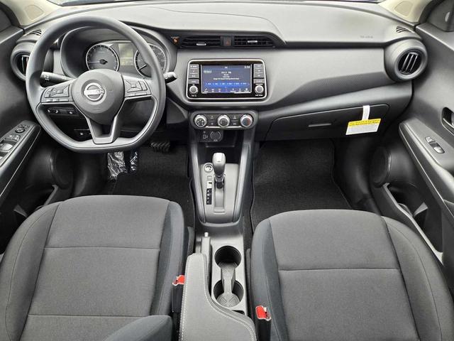 Photo of 2025 Super Black Nissan Kicks