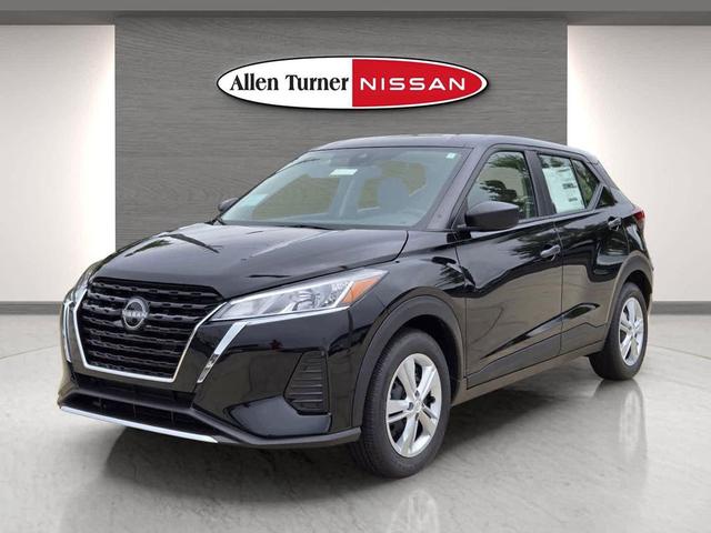 Photo of 2025 Super Black Nissan Kicks