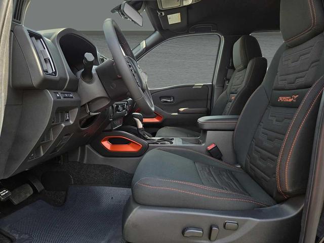 Photo of 2025 Super Black Nissan Frontier