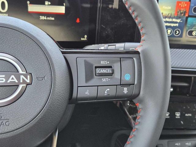 Photo of 2025 Super Black Nissan Kicks