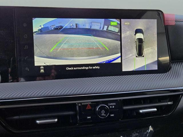 Photo of 2025 Super Black Nissan Kicks