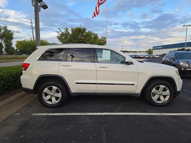 Photo of 2012 Stone White Jeep Grand Cherokee
