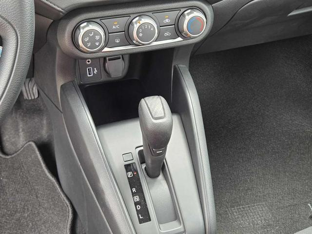 Photo of 2025 Super Black Nissan Versa