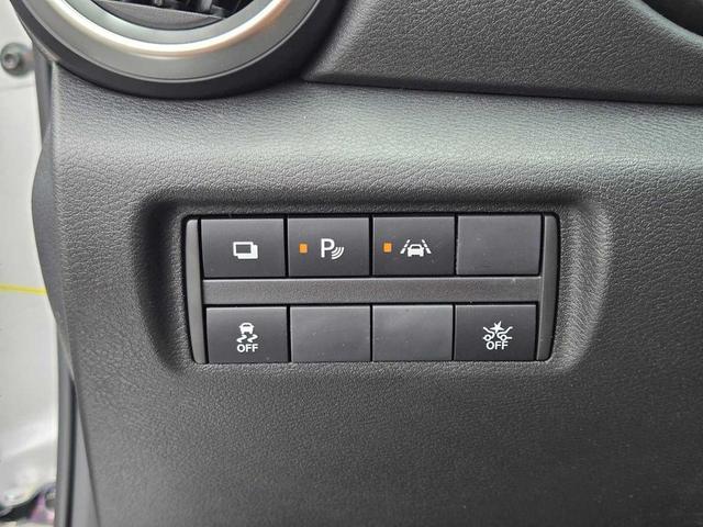 Photo of 2025 Super Black Nissan Versa