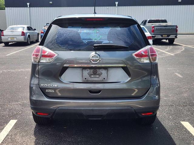 Photo of 2015 Gun Metallic Nissan Rogue