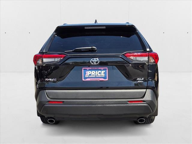 Photo of 2022 Midnight Black Metallic Toyota RAV4