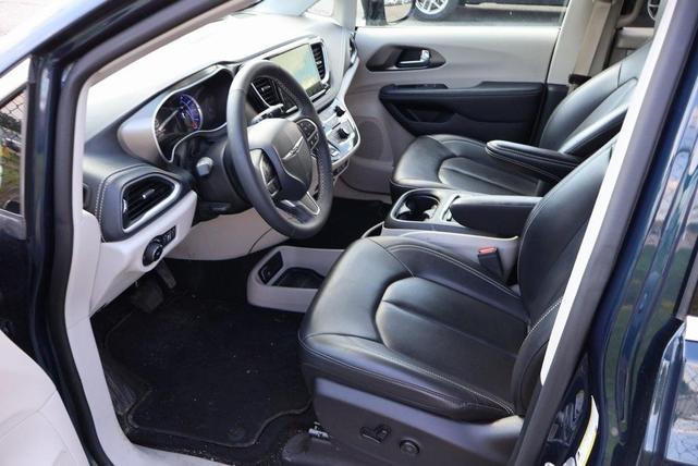 Photo of 2024 Fathom Blue Pearlcoat Chrysler Pacifica Hybrid