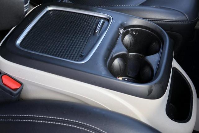 Photo of 2024 Fathom Blue Pearlcoat Chrysler Pacifica Hybrid