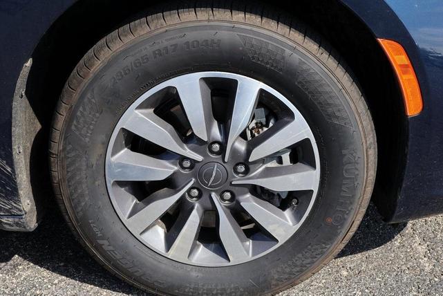 Photo of 2024 Fathom Blue Pearlcoat Chrysler Pacifica Hybrid