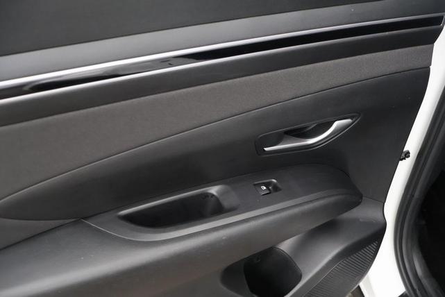 Photo of 2023 Serenity White Pearl Hyundai TUCSON