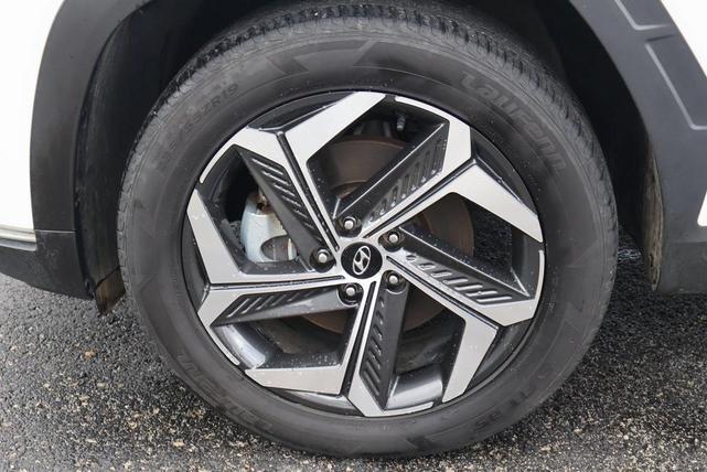 Photo of 2023 Serenity White Pearl Hyundai TUCSON