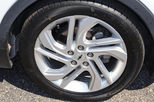 Photo of 2022 Summit White Chevrolet Bolt EV