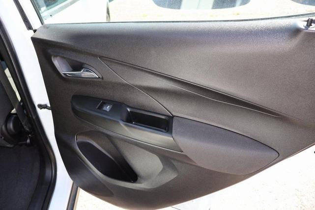 Photo of 2022 Summit White Chevrolet Bolt EV
