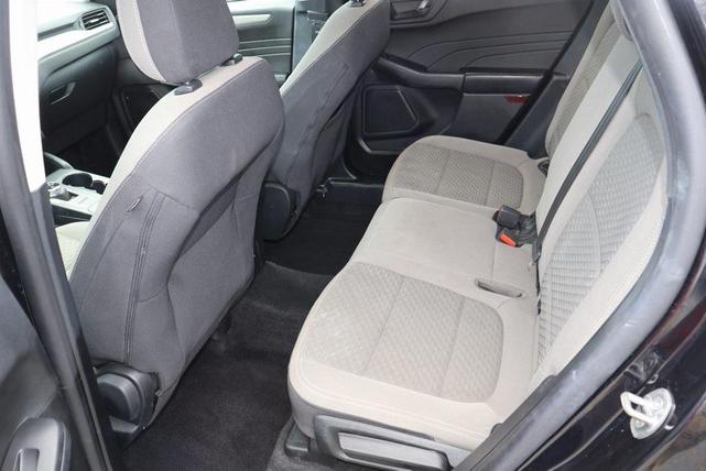 Photo of 2022 Black Metallic Ford Escape