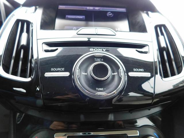 Photo of 2013 White Ford Focus Electric