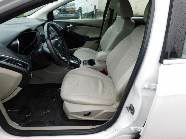 Photo of 2013 White Ford Focus Electric