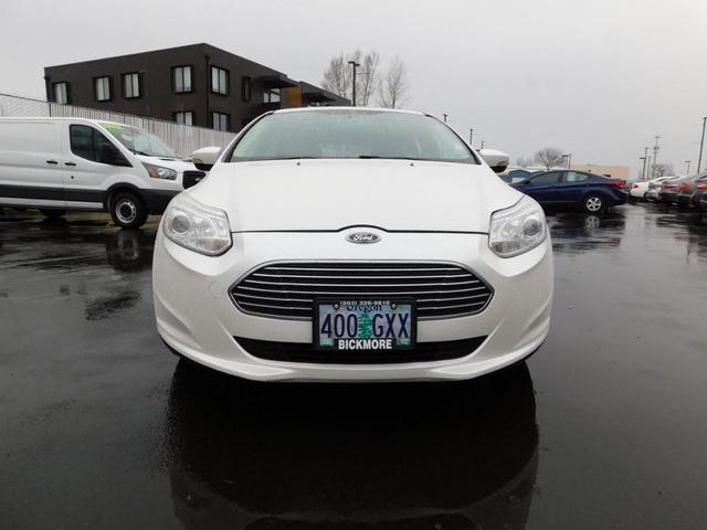 Photo of 2013 White Ford Focus Electric