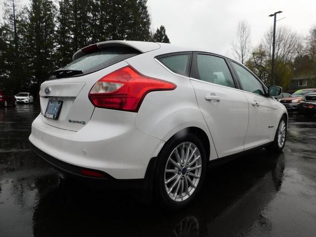 Photo of 2013 White Ford Focus Electric