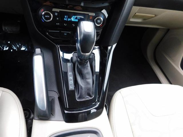 Photo of 2013 White Ford Focus Electric