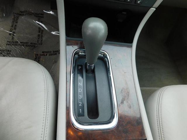 Photo of 2008 White Buick LaCrosse
