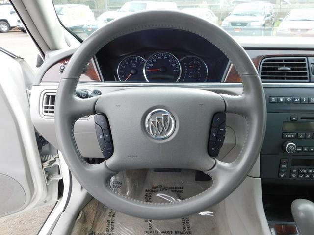 Photo of 2008 White Buick LaCrosse