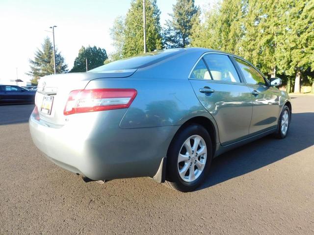 Photo of 2011 Green Toyota Camry