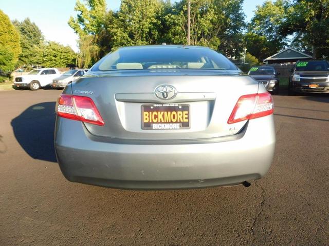 Photo of 2011 Green Toyota Camry