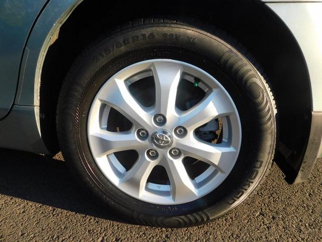 Photo of 2011 Green Toyota Camry