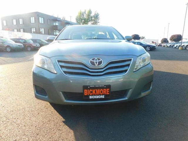 Photo of 2011 Green Toyota Camry