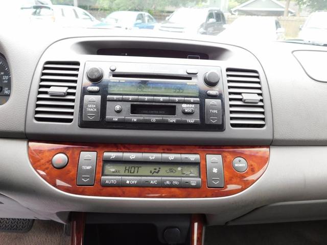 Photo of 2004 Blue Toyota Camry