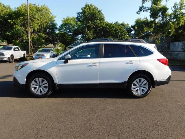 Photo of 2018 White Subaru Outback