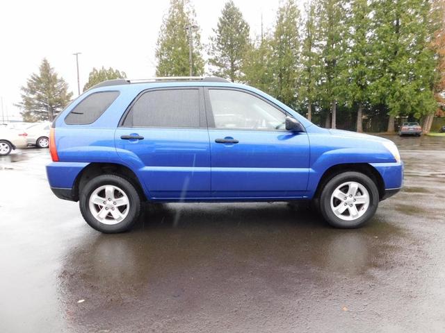 Photo of 2010 Blue Kia Sportage
