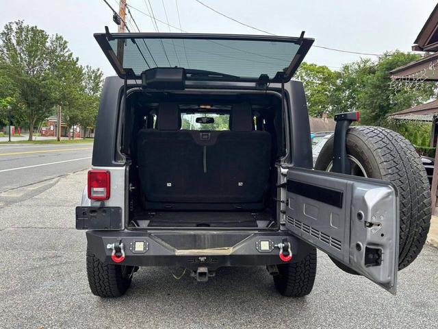 Photo of 2015 Billet Silver Metallic Clearcoat Jeep Wrangler