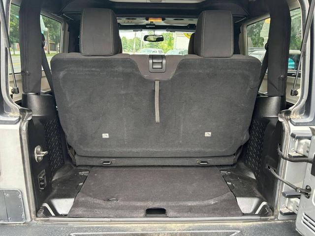 Photo of 2015 Billet Silver Metallic Clearcoat Jeep Wrangler