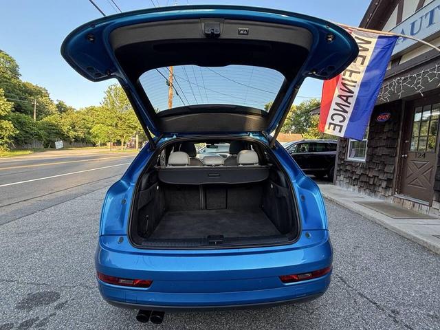 Photo of 2016 Blue Audi Q3