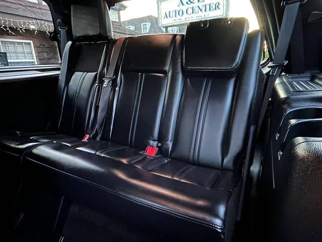 Photo of 2015 Tuxedo Black Metallic Lincoln Navigator