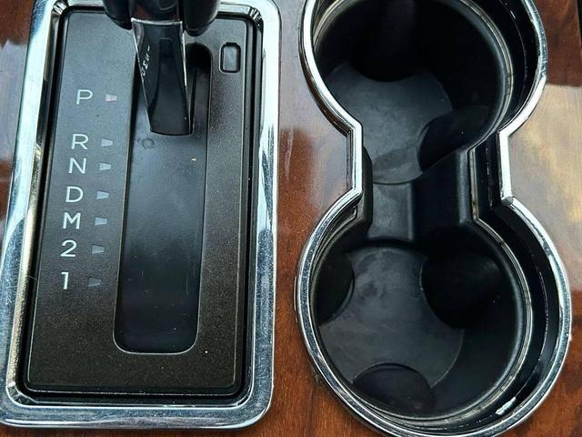 Photo of 2015 Tuxedo Black Metallic Lincoln Navigator