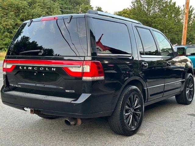 Photo of 2015 Tuxedo Black Metallic Lincoln Navigator