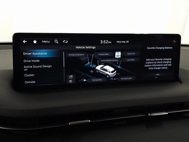 Photo of 2024 White Genesis Electrified GV70
